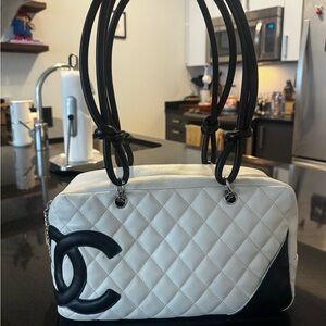 Chic Black and White Quilted Handbag